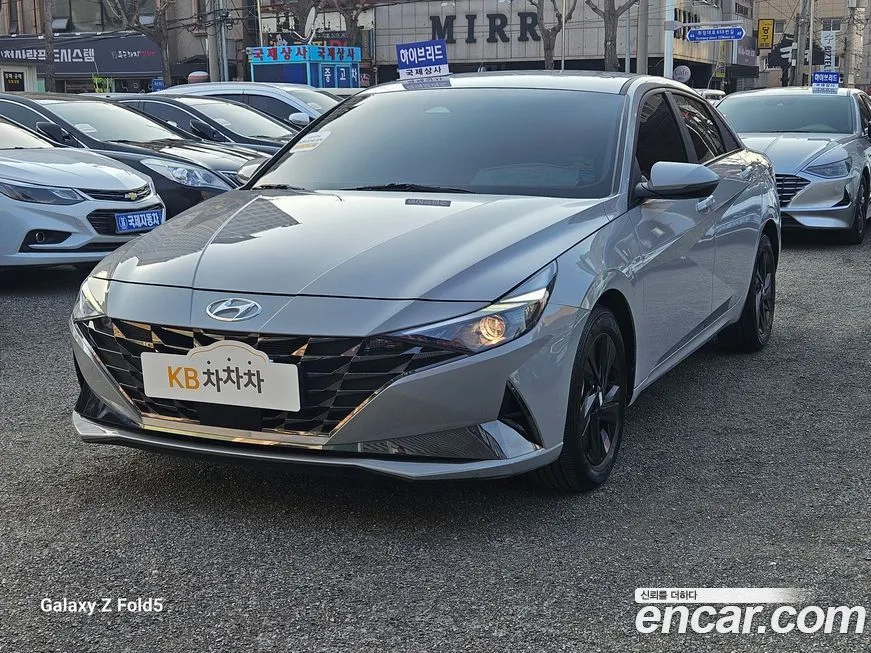 Hyundai AVANTE — фото 1