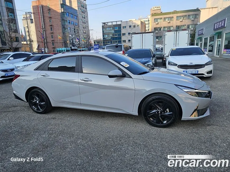 Hyundai AVANTE — фото 9