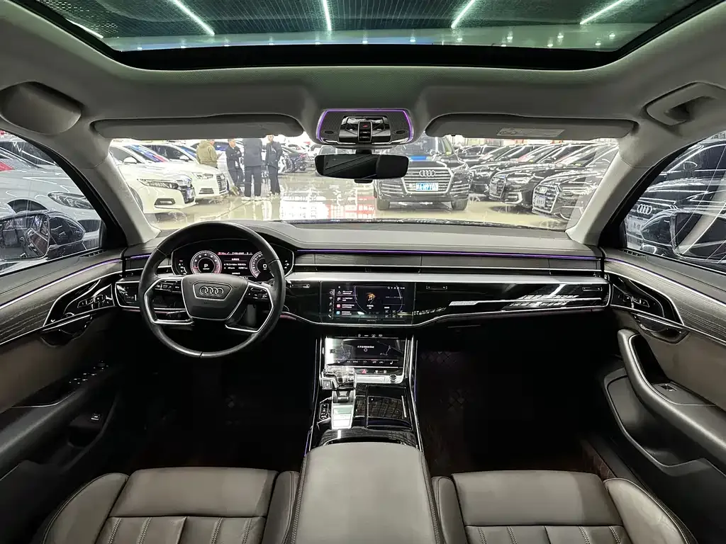 Audi A8 2023 из CN, фото 10
