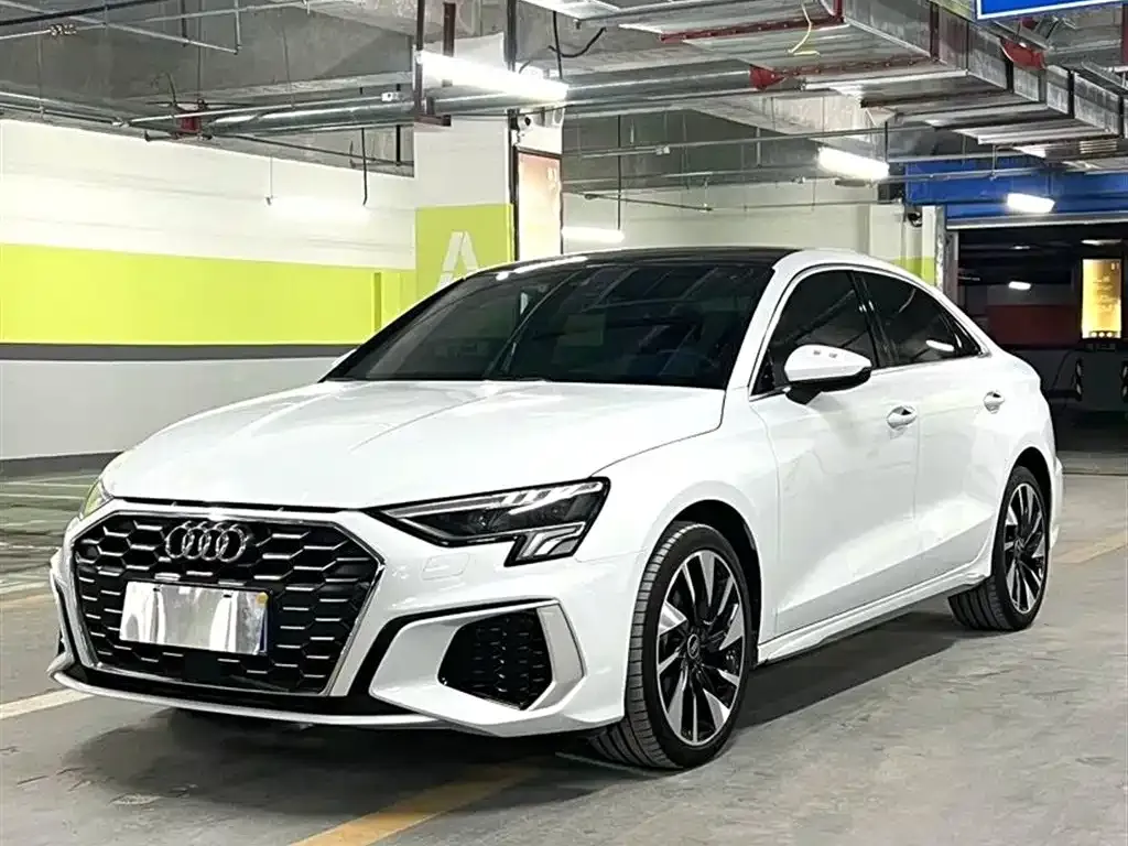 Audi A3 2023 из CN, фото 1