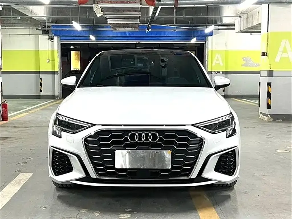 Audi A3 2023 из CN, фото 6