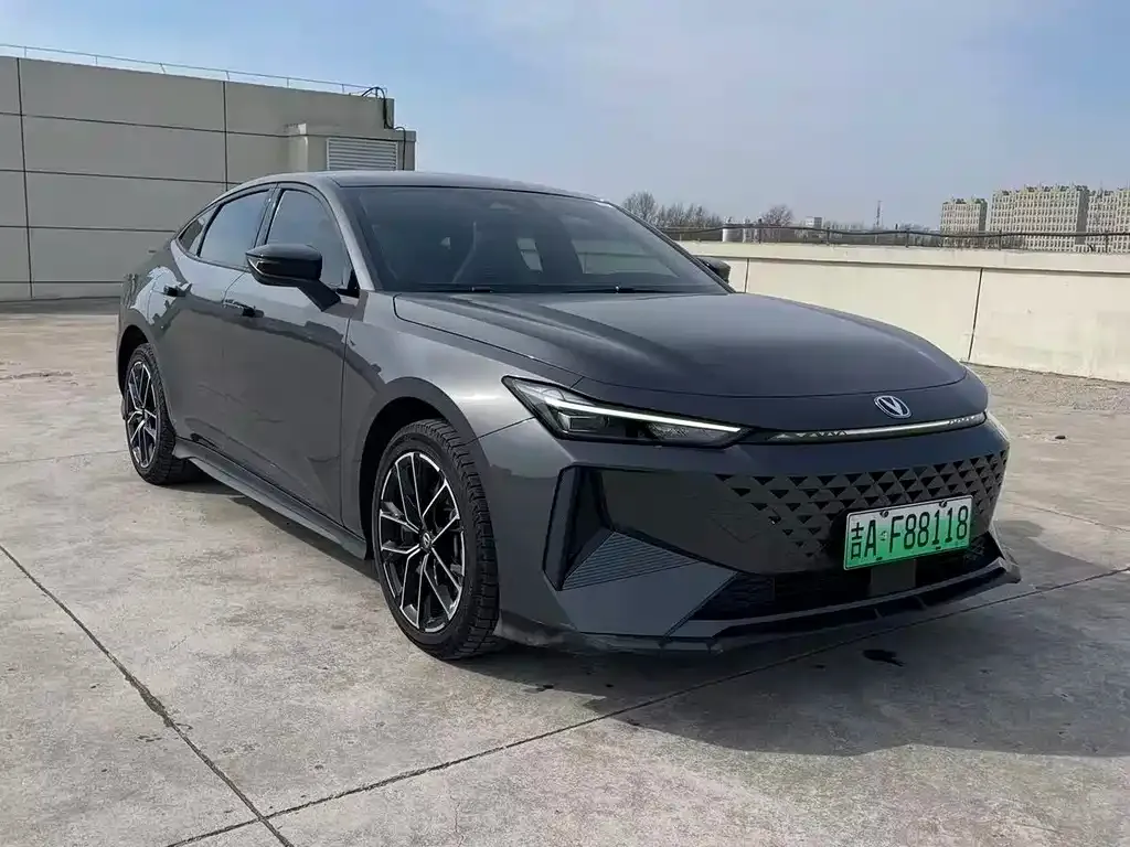 Changan UNI-V iDD 2024 из CN, фото 4