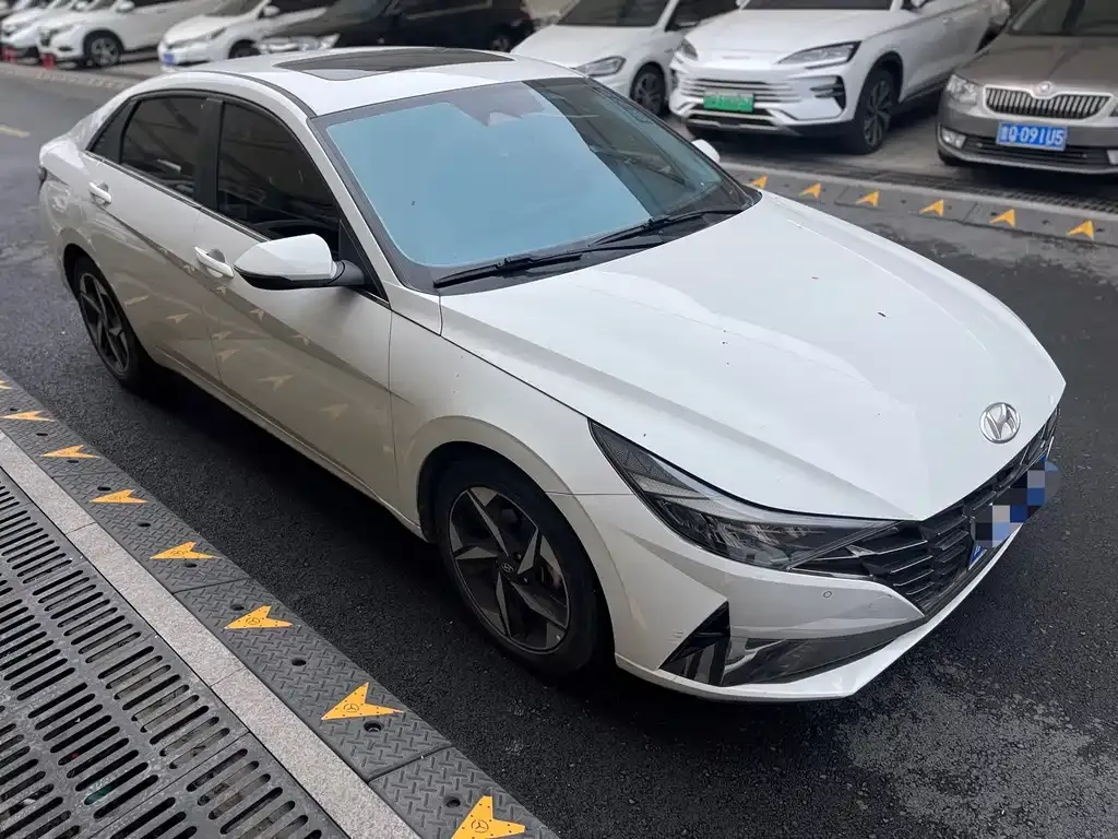Hyundai Elantra 2023 из CN, фото 6
