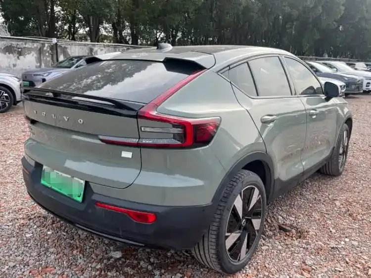 Volvo C40 2024 из CN, фото 2