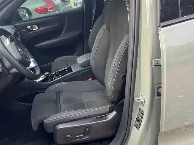 Volvo C40 2024 из CN, фото 3