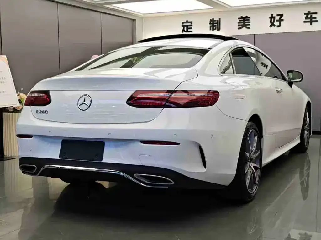 Mercedes-Benz E-Class (Import) — фото 7