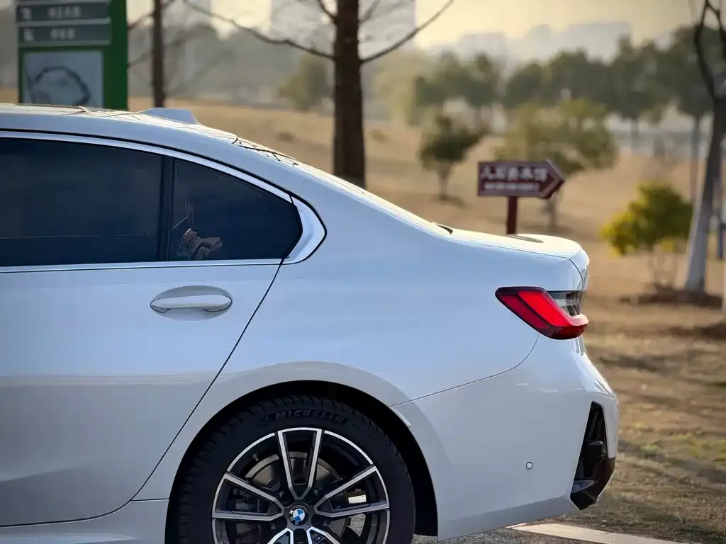 BMW 3 Series 2026 из CN, фото 2