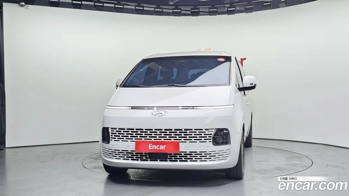 Hyundai Staria — фото 3