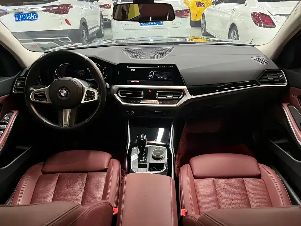 BMW 3 Series 2022 из CN, фото 2