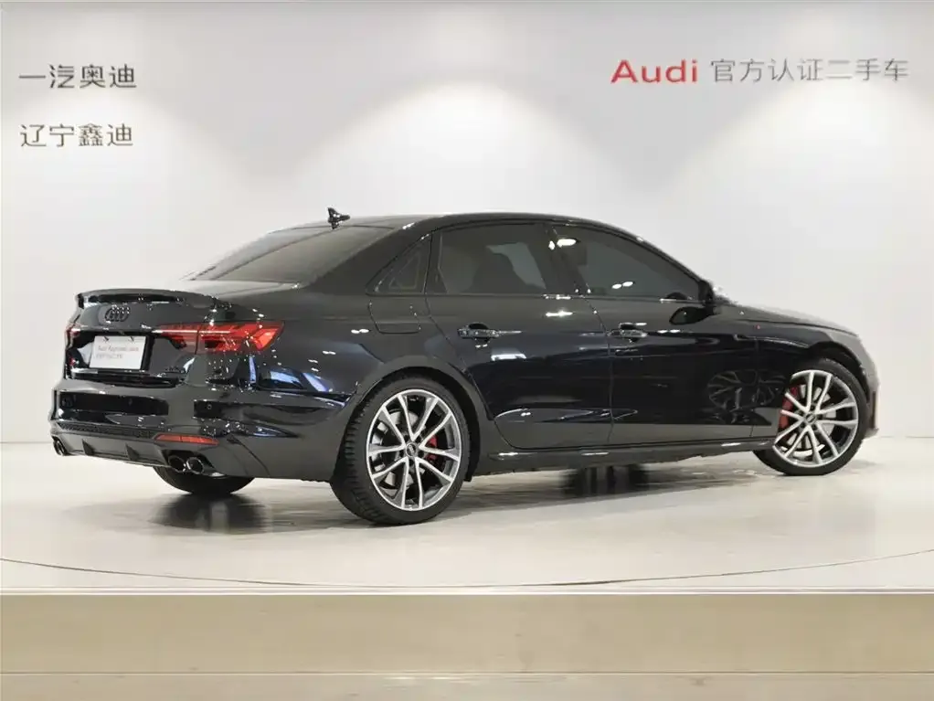 Audi S4 2023 из CN, фото 4