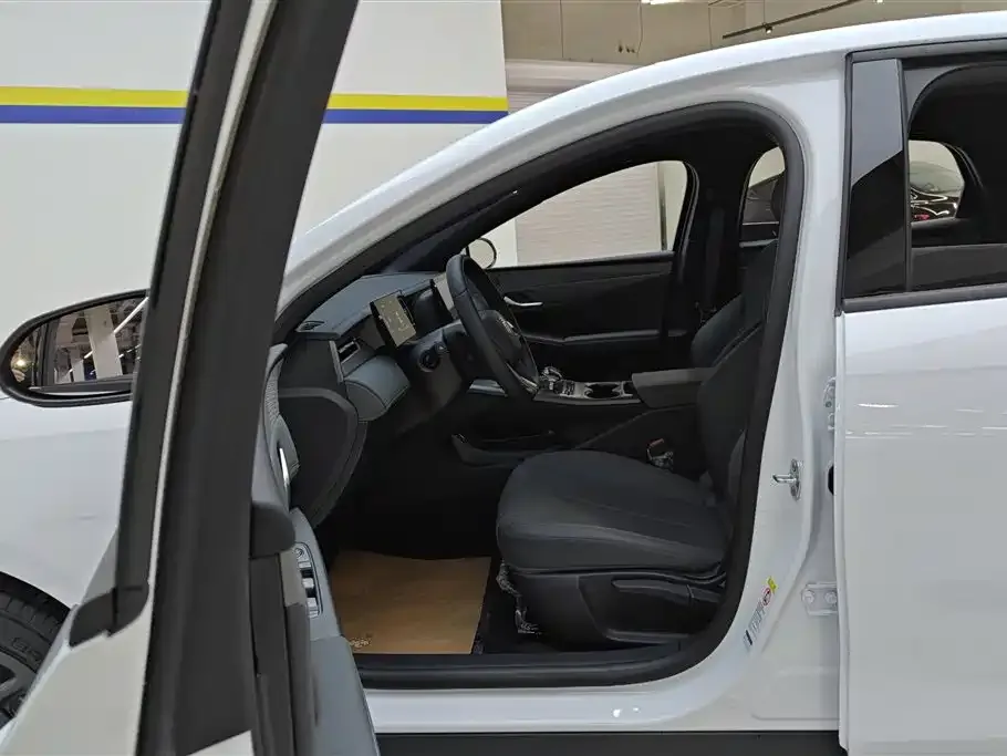 BYD Qin PLUS 2025 из CN, фото 6