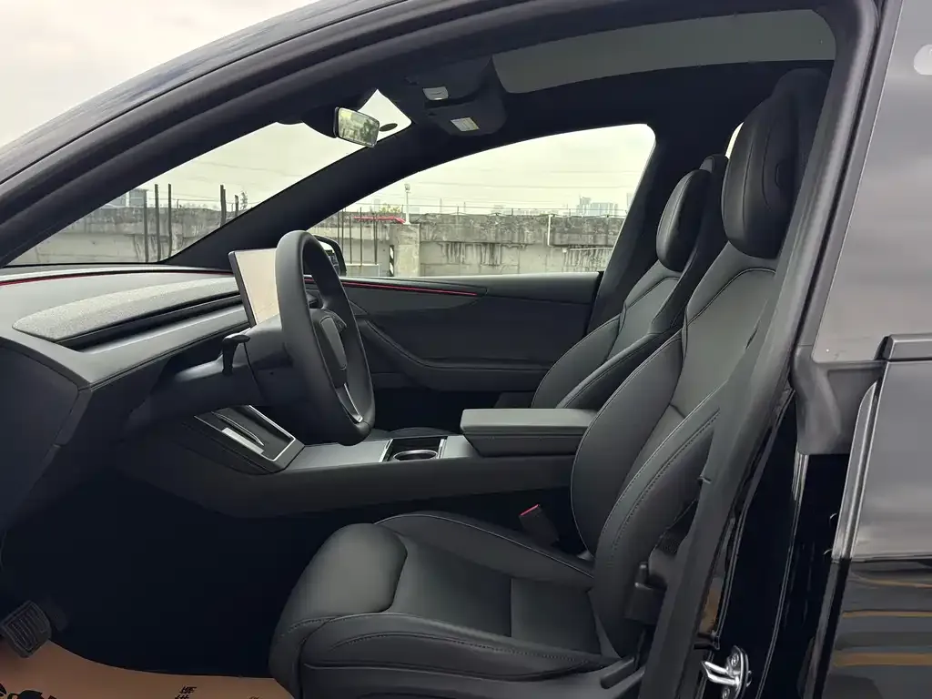 Tesla Model Y L 2025 из CN, фото 7
