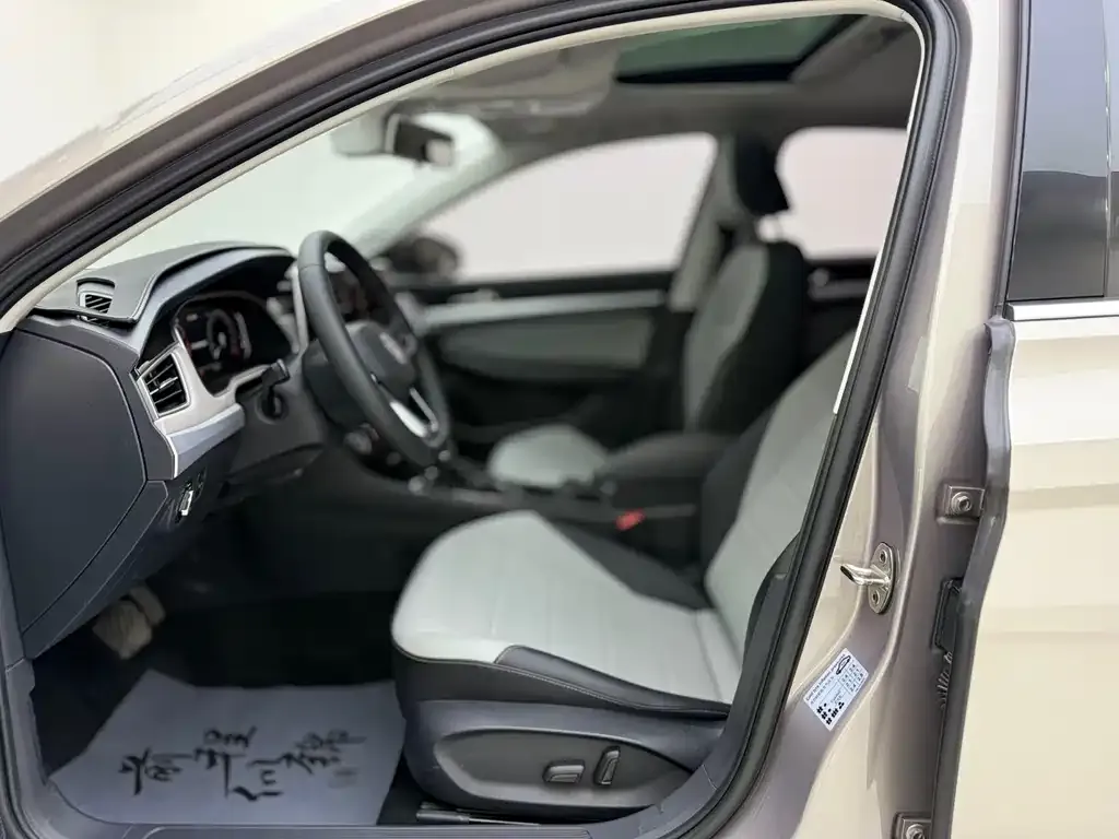 Volkswagen Bora 2022 из CN, фото 7