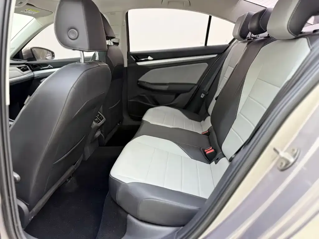 Volkswagen Bora 2022 из CN, фото 9