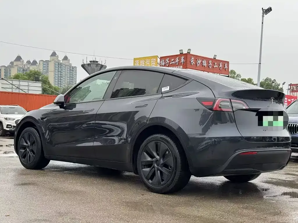 Tesla Model Y 2025 из CN, фото 5