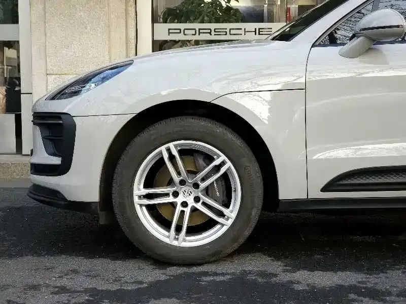 Porsche Macan — фото 7