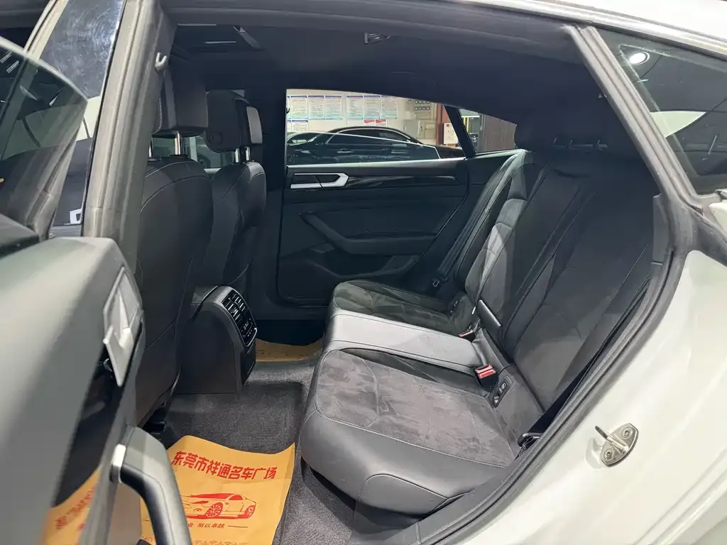 Volkswagen CC 2025 из CN, фото 4