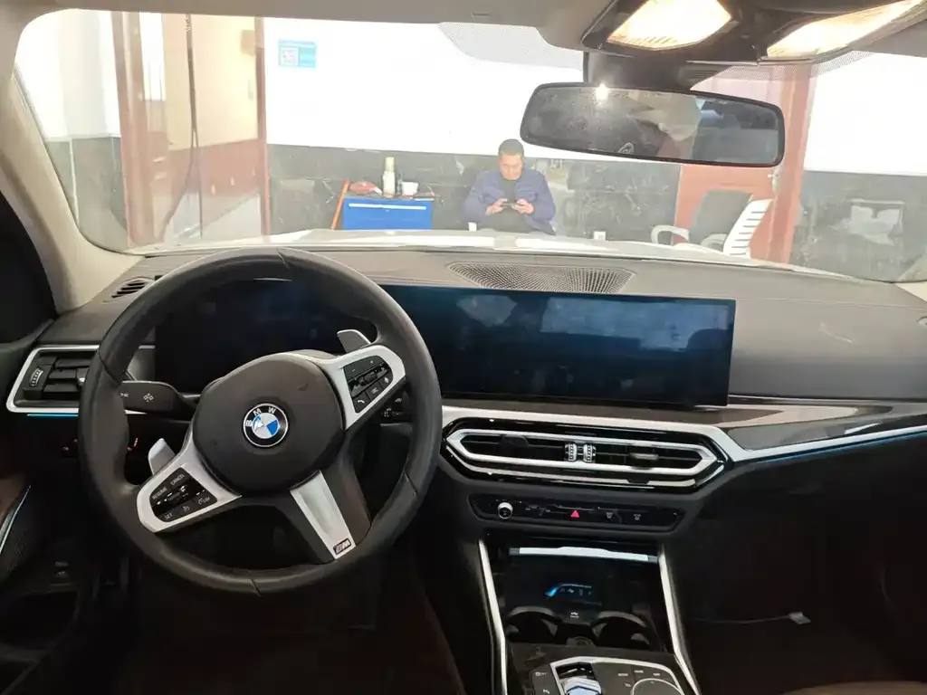 BMW 3 Series 2024 из CN, фото 6