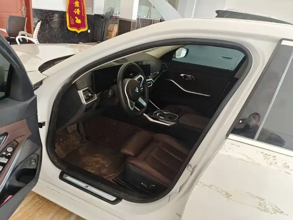 BMW 3 Series 2024 из CN, фото 5