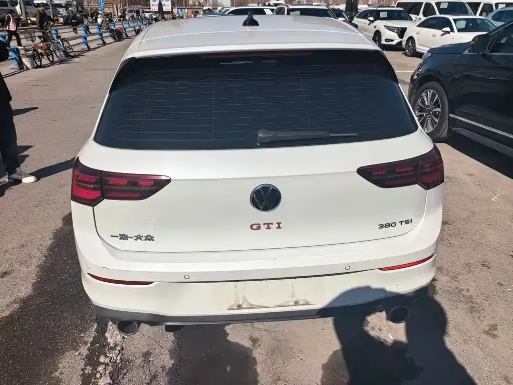 Volkswagen Golf GTI 2023 из CN, фото 3