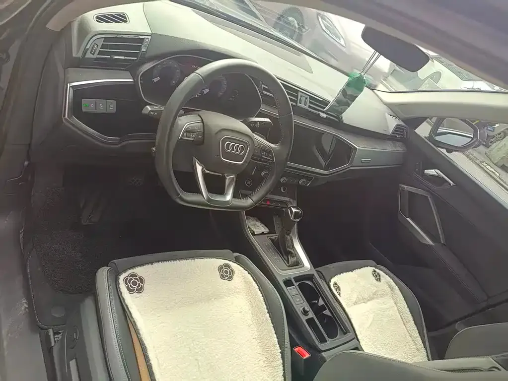 Audi Q3 2021 из CN, фото 10