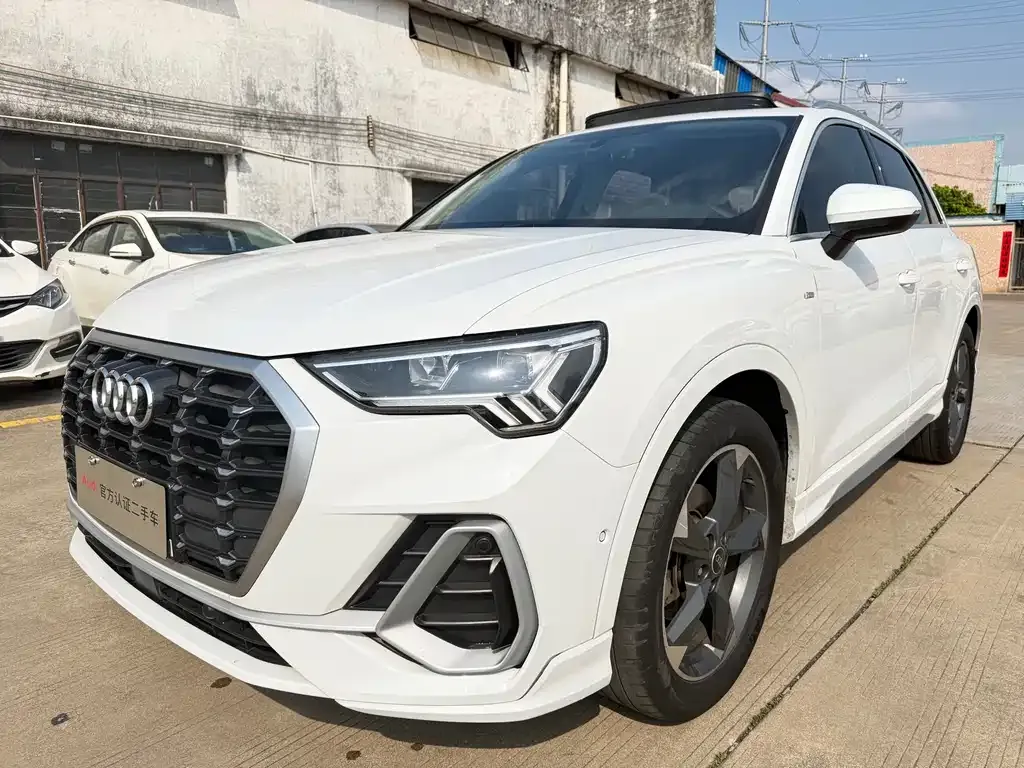 Audi Q3 2023 из CN, фото 1