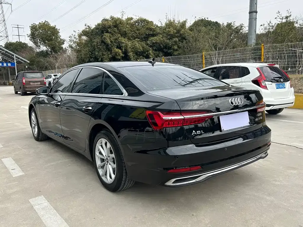 Audi A6L 2024 из CN, фото 10