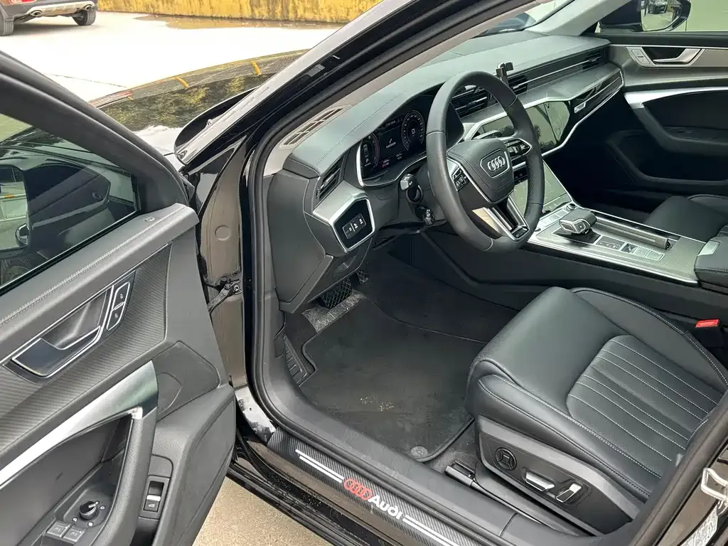 Audi A6L 2024 из CN, фото 5