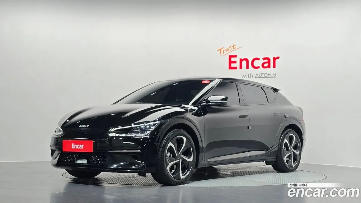 Kia EV6 — фото 1