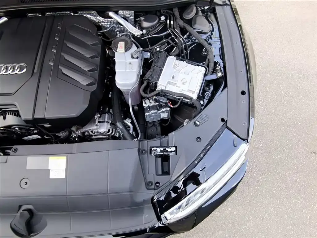 Audi A7 2023 из CN, фото 4
