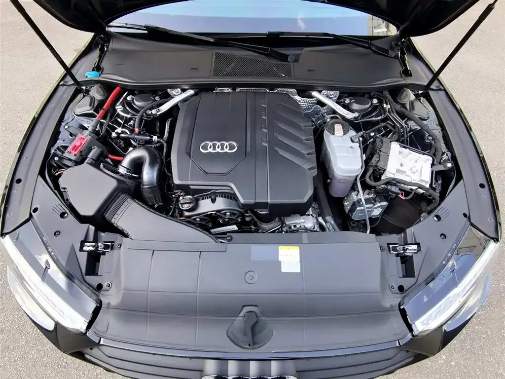 Audi A7 2023 из CN, фото 3