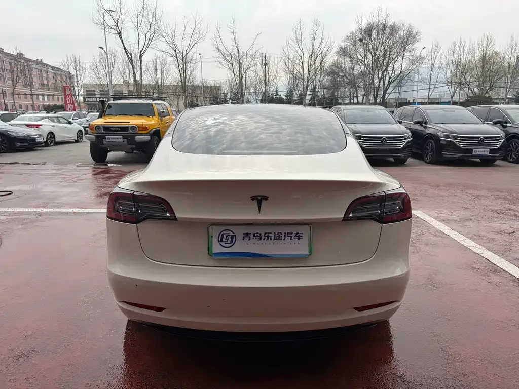 Tesla Model 3 — фото 7