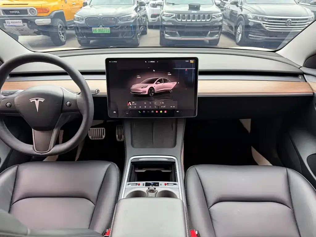 Tesla Model 3 — фото 3