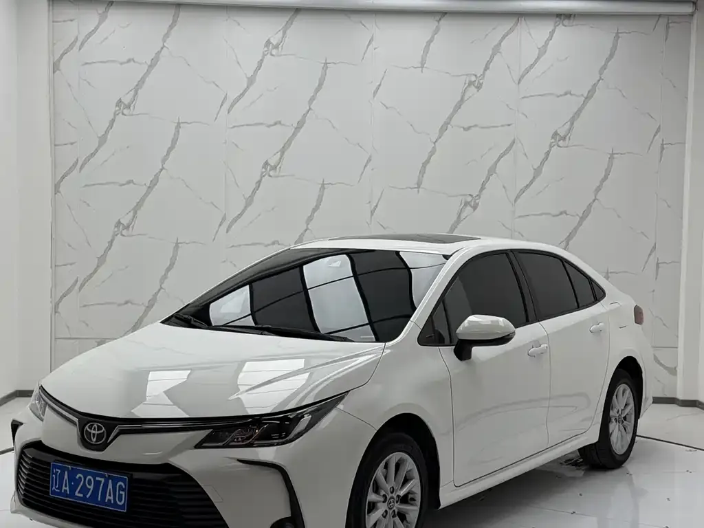 Toyota Corolla 2022 из CN, фото 1
