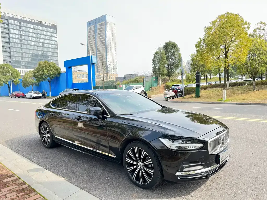 Volvo S90 — фото 8