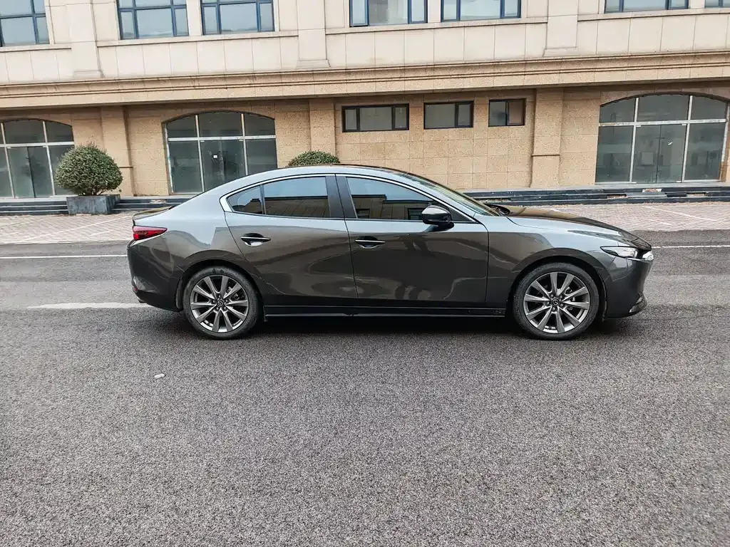 Mazda 3 Axela 2022 из CN, фото 4