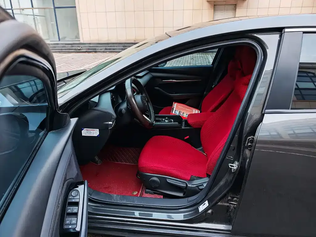 Mazda 3 Axela 2022 из CN, фото 3