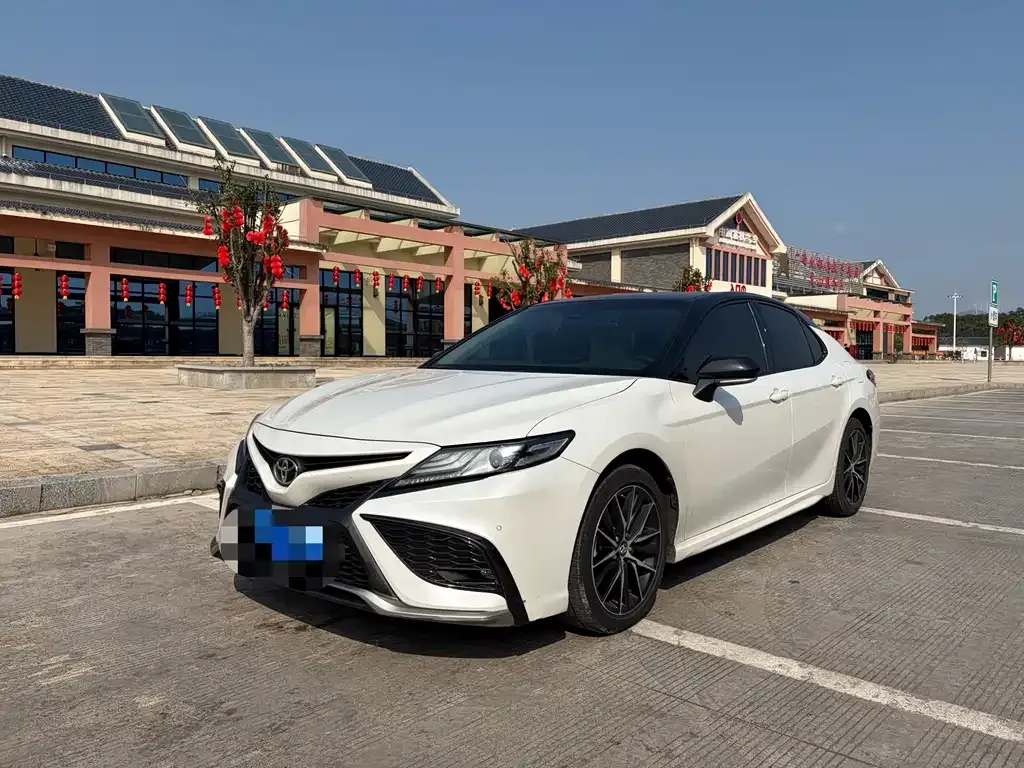 Toyota Camry 2022 из CN, фото 1