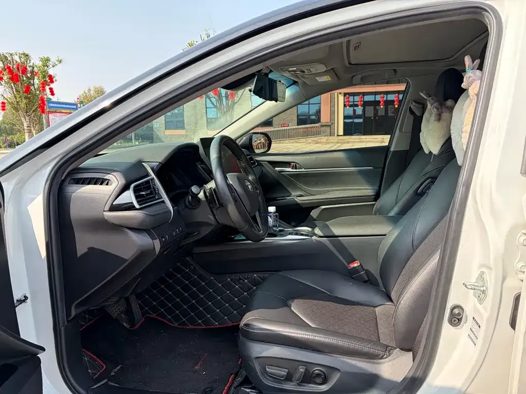 Toyota Camry 2022 из CN, фото 4