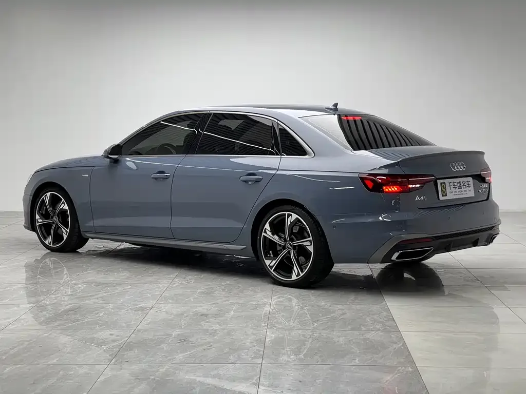 Audi A4L 2023 из CN, фото 4