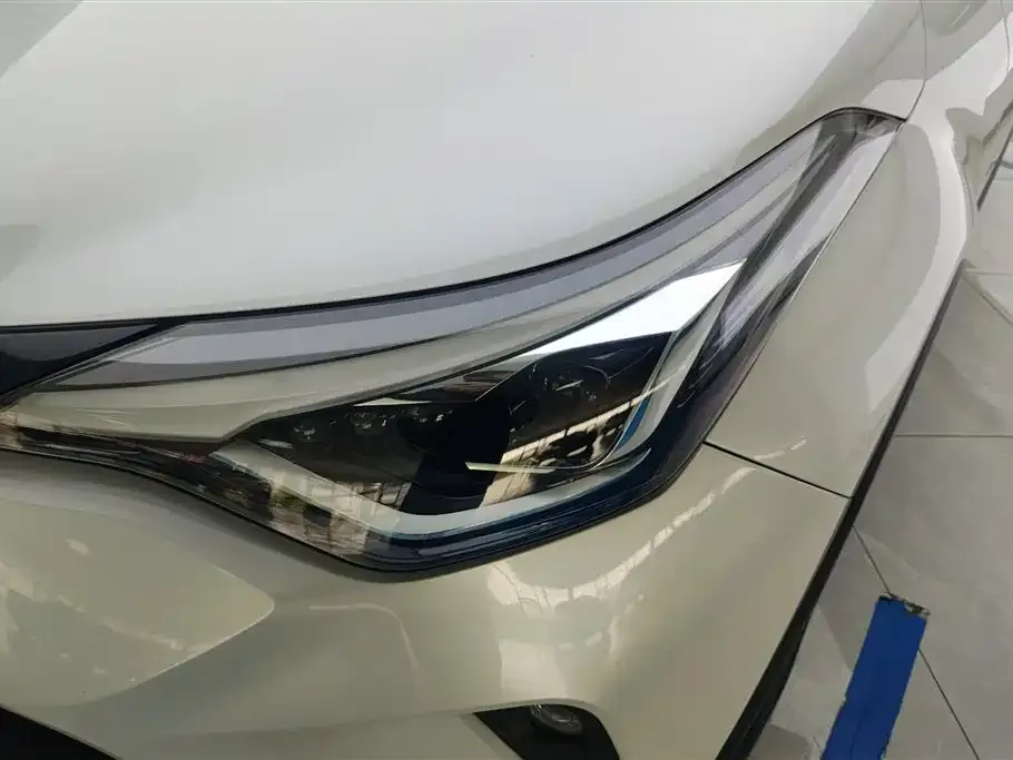 Toyota C-HR 2023 из CN, фото 6
