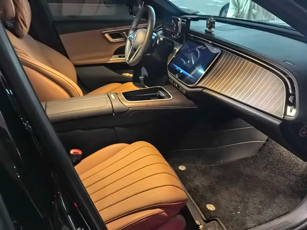 Mercedes-Benz E-Class 2025 из CN, фото 2