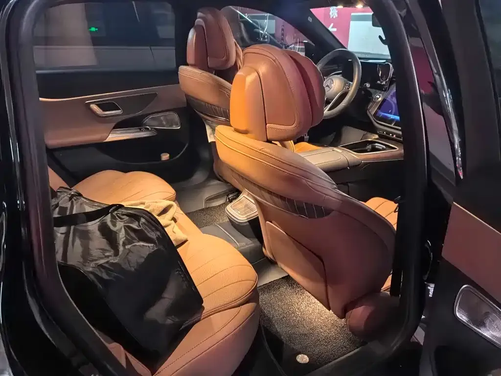 Mercedes-Benz E-Class 2025 из CN, фото 4