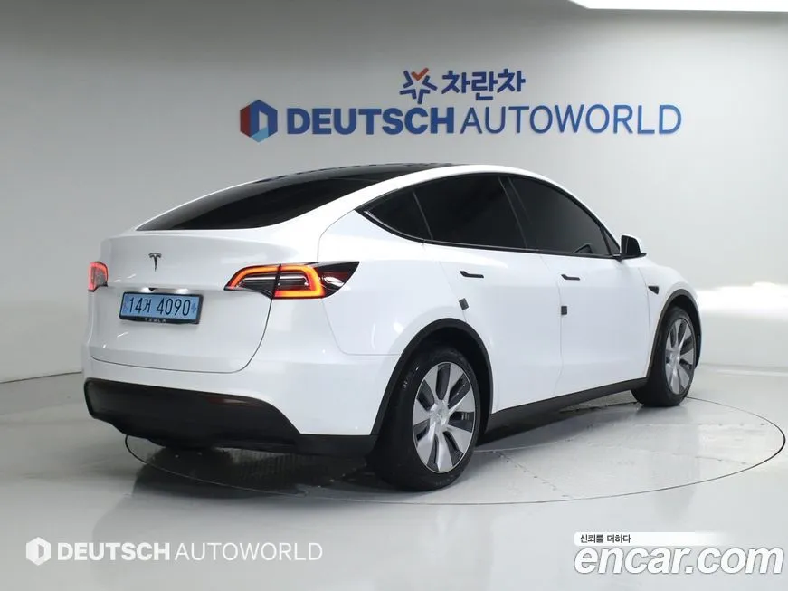 Tesla Model Y 2023 из KR, фото 6