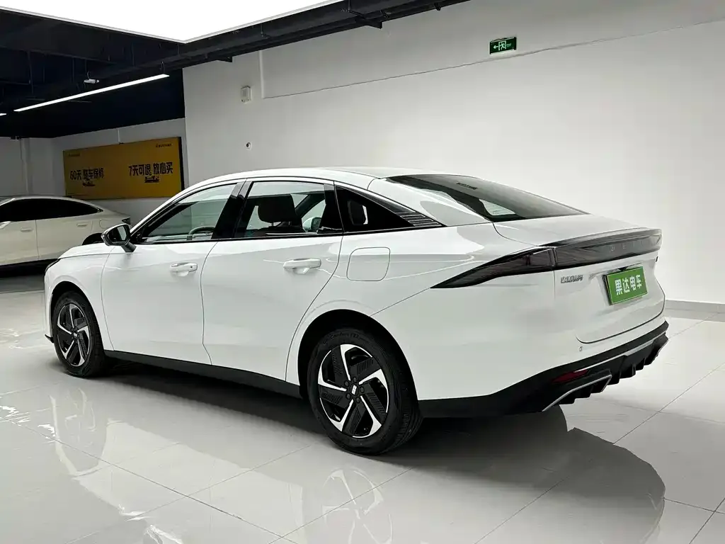 Geely Galaxy L6 2025 из CN, фото 9