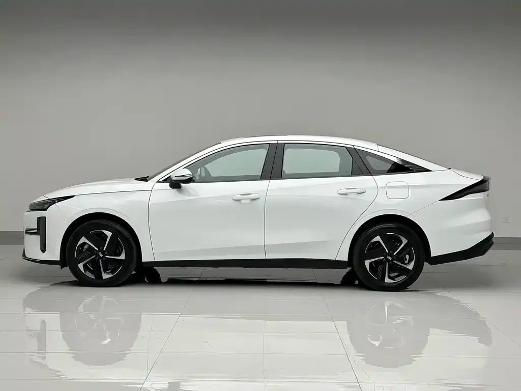 Geely Galaxy L6 2025 из CN, фото 2