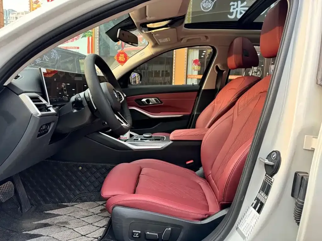 BMW 3 Series 2025 из CN, фото 2