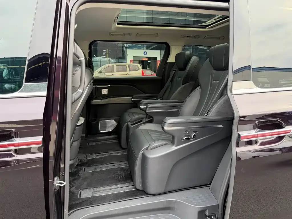 Hongqi HQ9 2023 из CN, фото 2