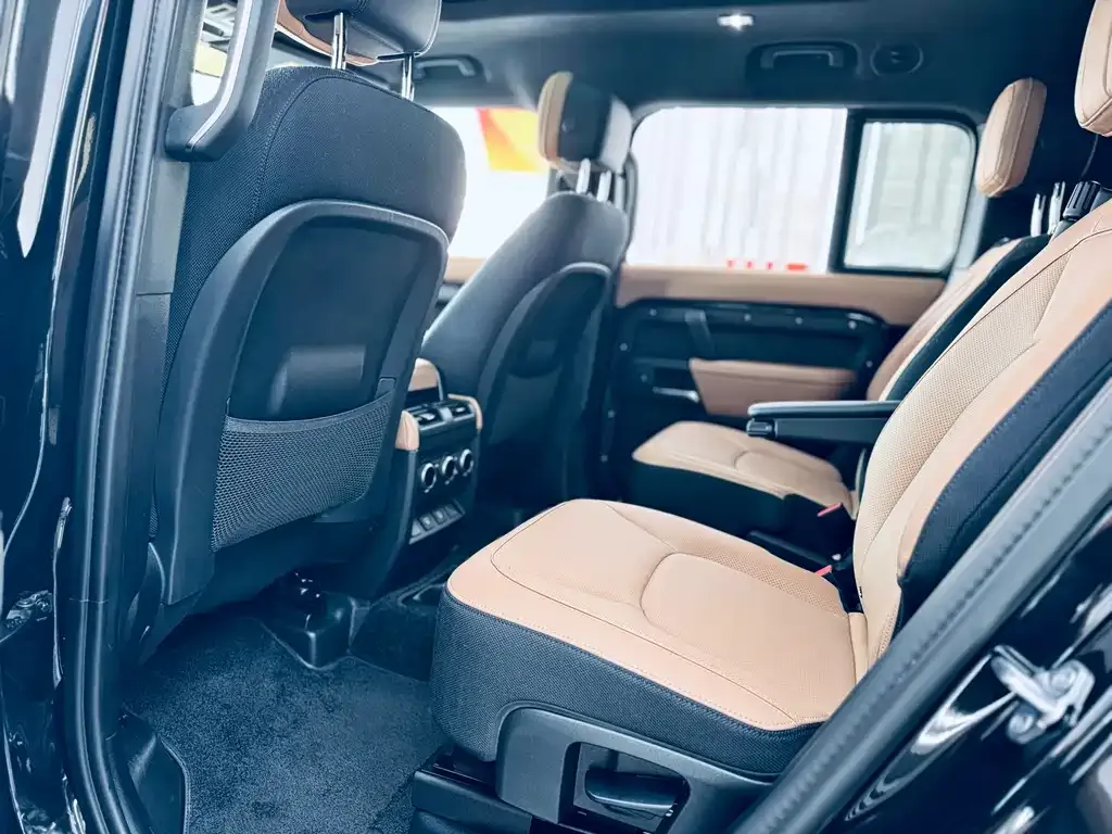 Land Rover Defender 2025 из CN, фото 3