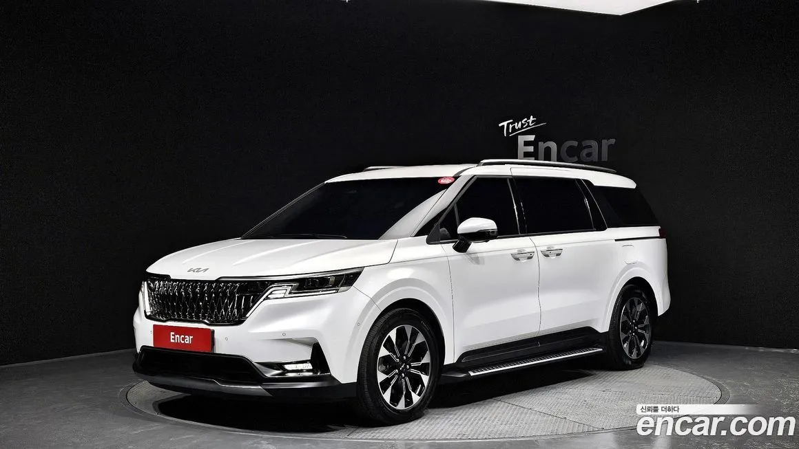 Kia Carnival — фото 1